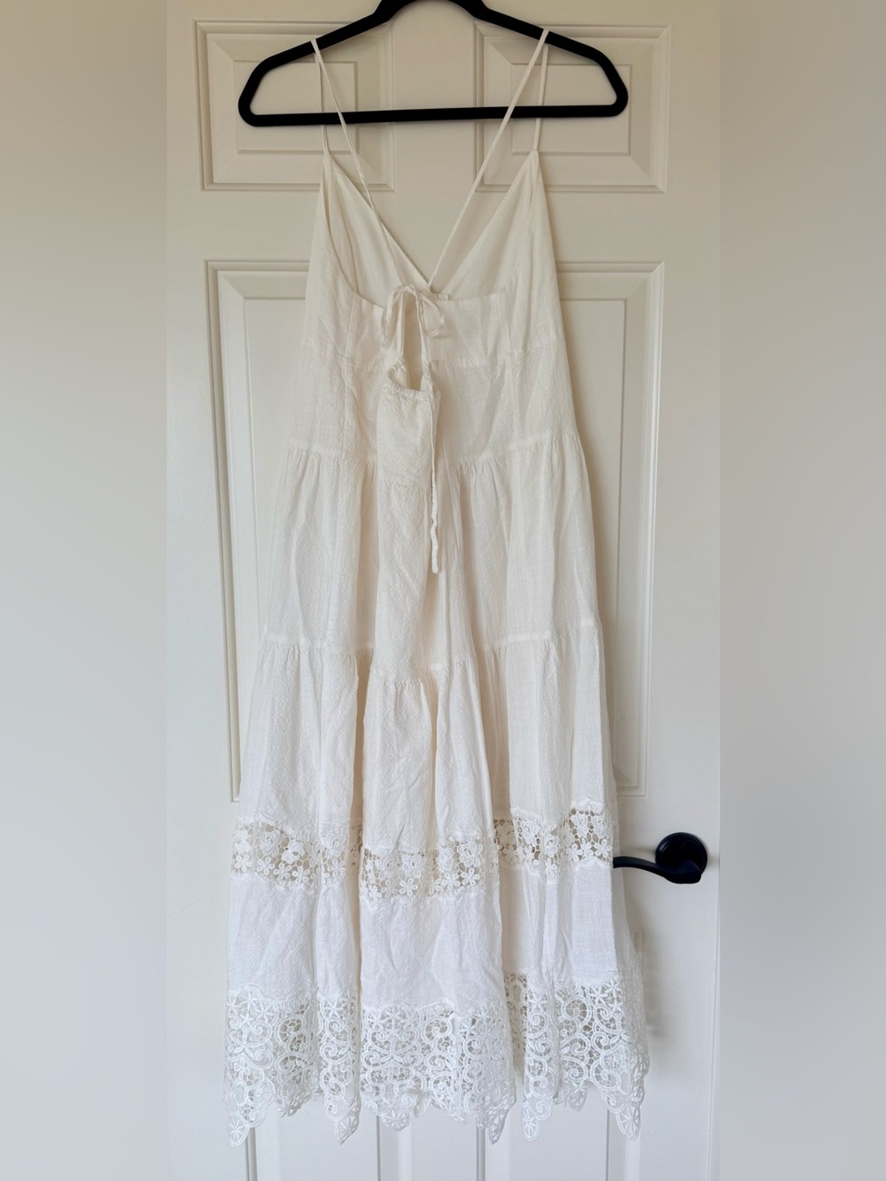 H&M White Tiered Button-Front Maxi Dress with Crochet Trim NWOT M - Picture 2 of 3